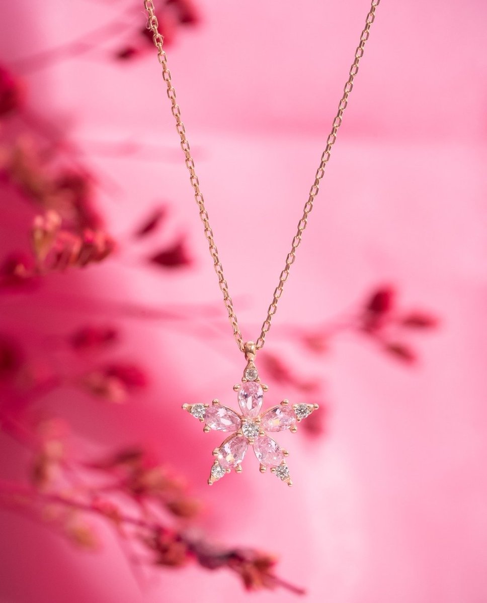 Valentine's Day 🍷✨
"Pırlanta" kolye çekilişi 💕
Çekiliş şartları, bu gönderiyi Rt yapmak ve sayfamızı takip etmek
Çekiliş sonucu 14 şubat gecesi 🌛
Saat 00.00'da açıklanacaktır 🎁
Herkese bol şans 🍀