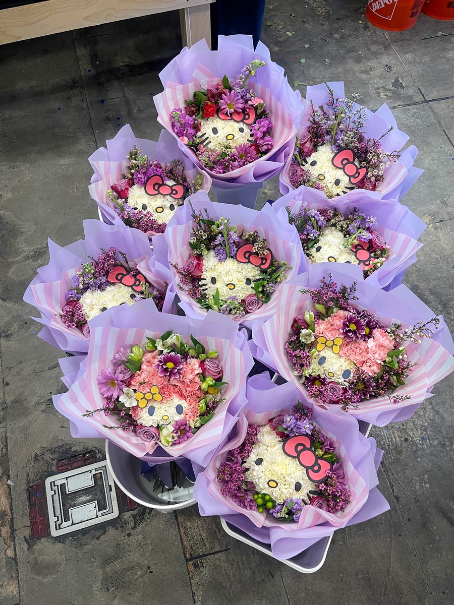 we will have sanrio bouquets for walk ins on valentine’s day 💕