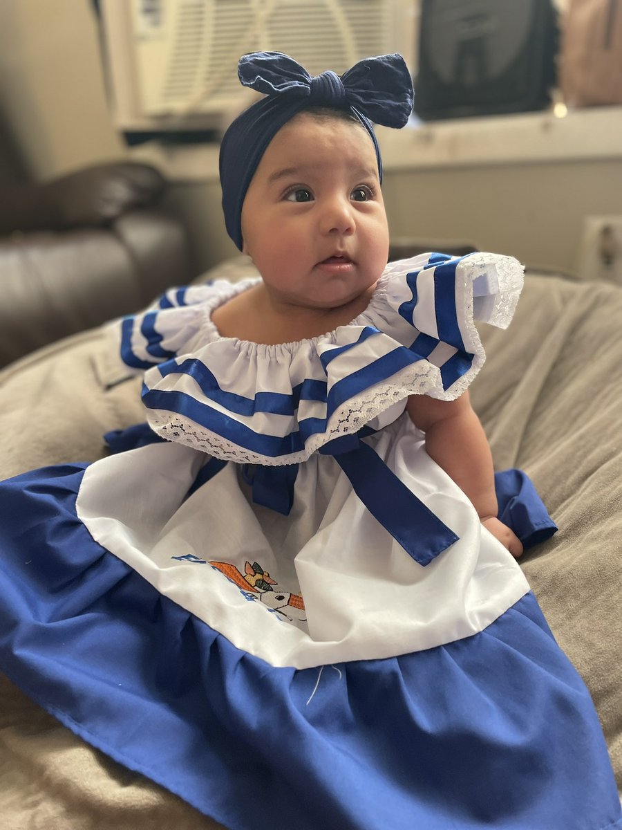 Serpasjennifer's tweet photo. My baby girl 🥺🥺 love this dress from El Salvador 🇸🇻 https://t.co/qZxGTWpg8j