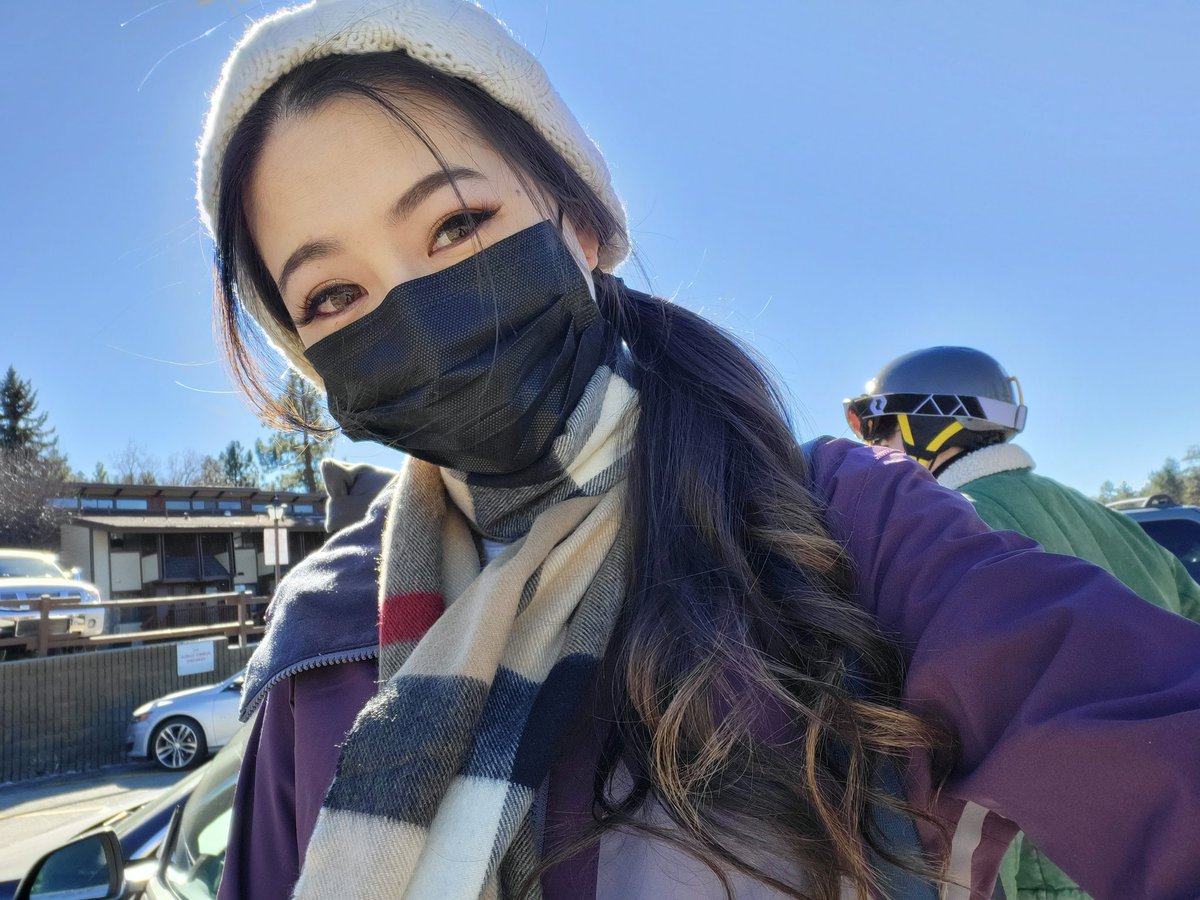 we have arrived at the slopes!!! I'm also too scared to snowboard so I