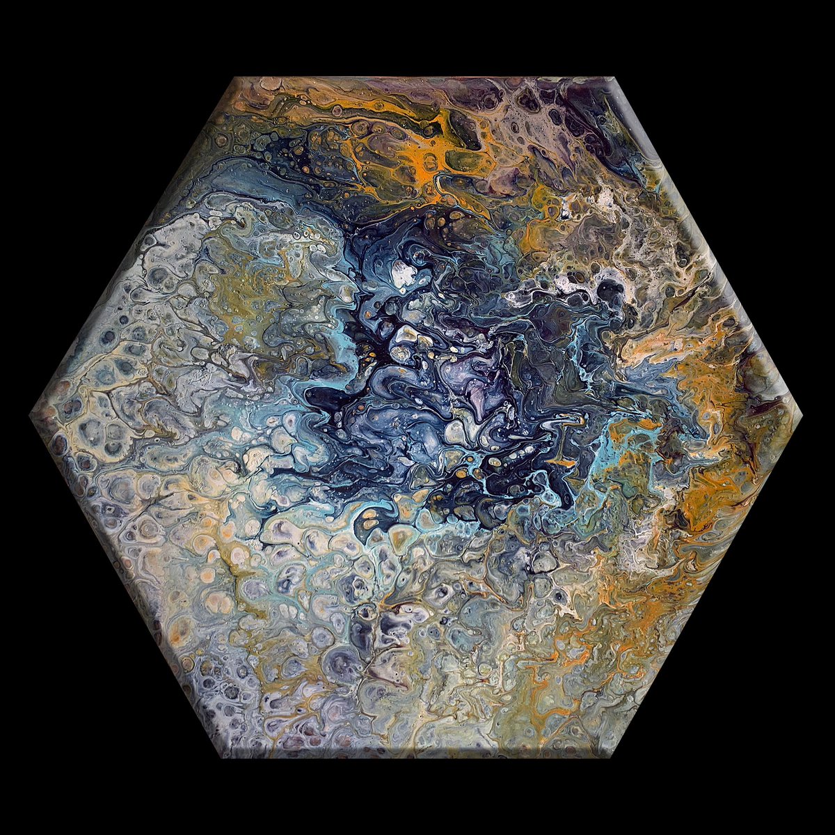 EVERYONE! I just listed “Ancient Soul” on @withFND 🗿
a 3D AR piece, generated from my acrylic painting, with hours of hard work by my friend <a href="/EdrisArmaghani/">Edris Armaghani</a> ⬇️