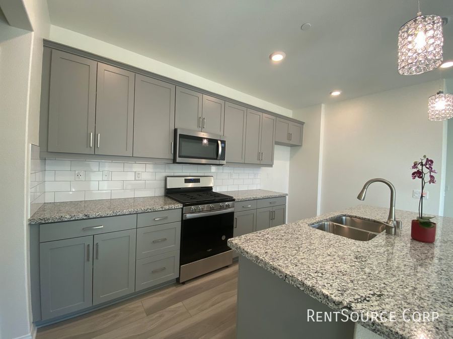 RentSourceSCV's tweet photo. #rentsourcecorp has listed a new property!!

New Construction home w/ Solar for Lease in Canyon Country

3Beds
2.5Bath
17052 Provo Ln #SantaClarita #CA 91387

https://t.co/Vrys8kgYSy or visit https://t.co/7osgxapJMh TODAY!! https://t.co/sewZtthHbg