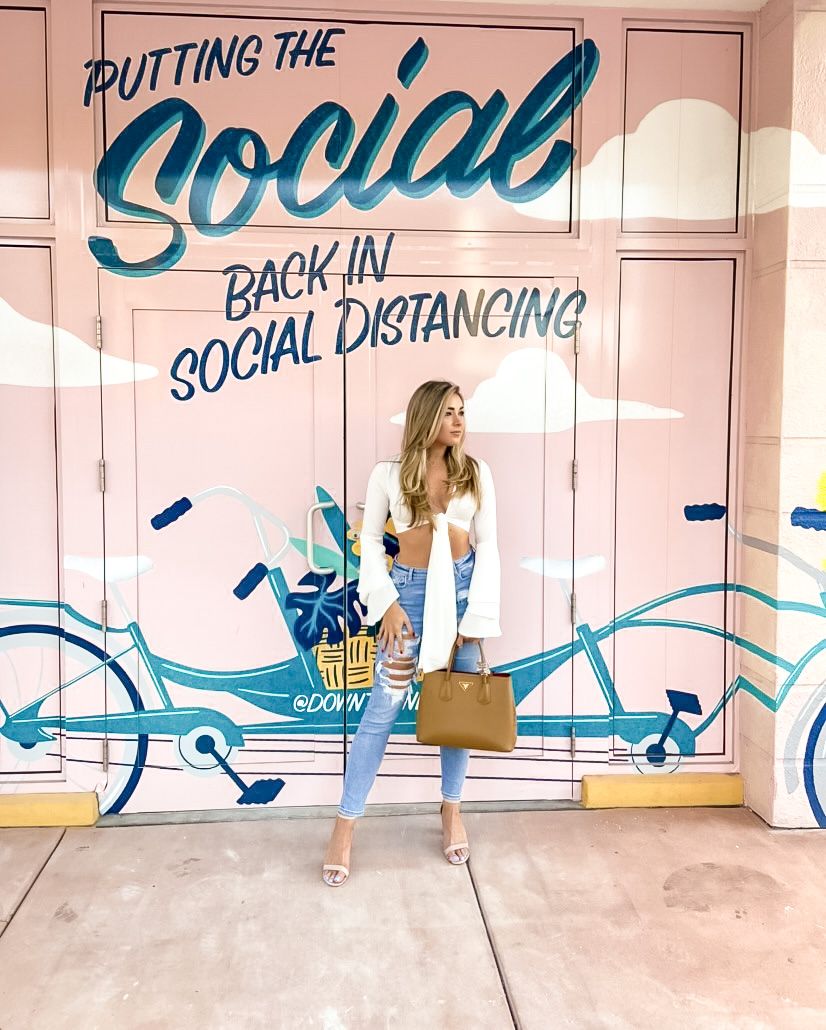 Putting the social back in social distancing💙 #ComeToTown