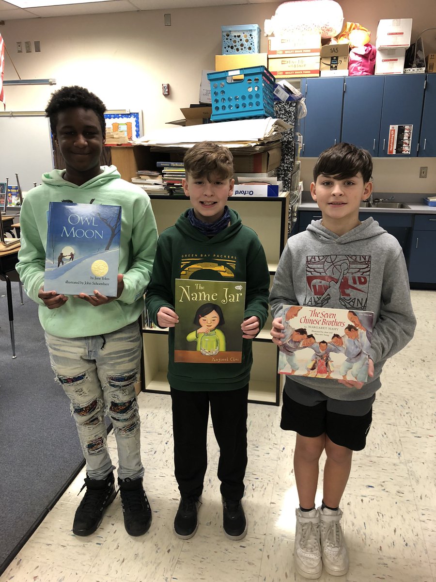 MStevensNASD's tweet photo. Our 5th Gr Ss @nasdborough ❤️ 🎉 World Read Aloud Day with these great 📚! #kkidslearn @trachtimes @mrsdanenhower https://t.co/nBUzzWlrdX