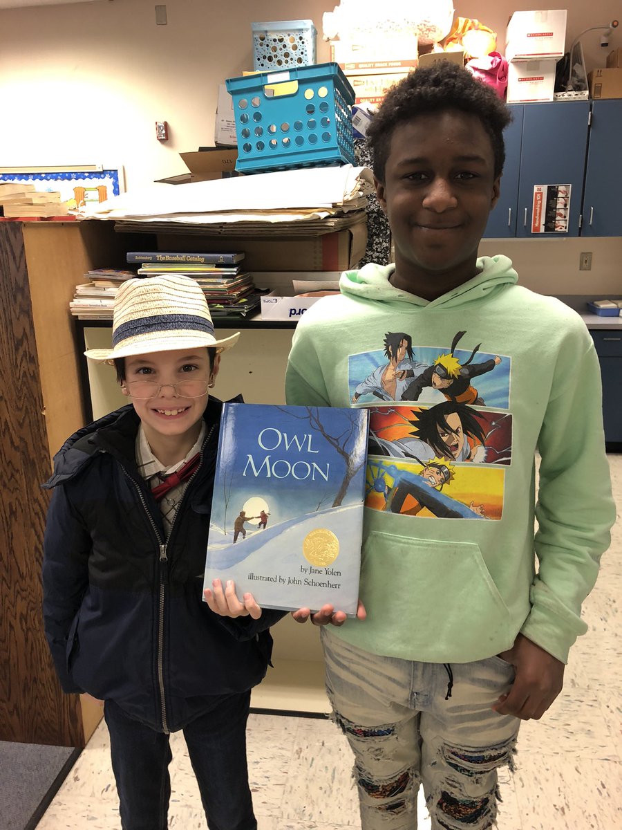 MStevensNASD's tweet photo. Our 5th Gr Ss @nasdborough ❤️ 🎉 World Read Aloud Day with these great 📚! #kkidslearn @trachtimes @mrsdanenhower https://t.co/nBUzzWlrdX