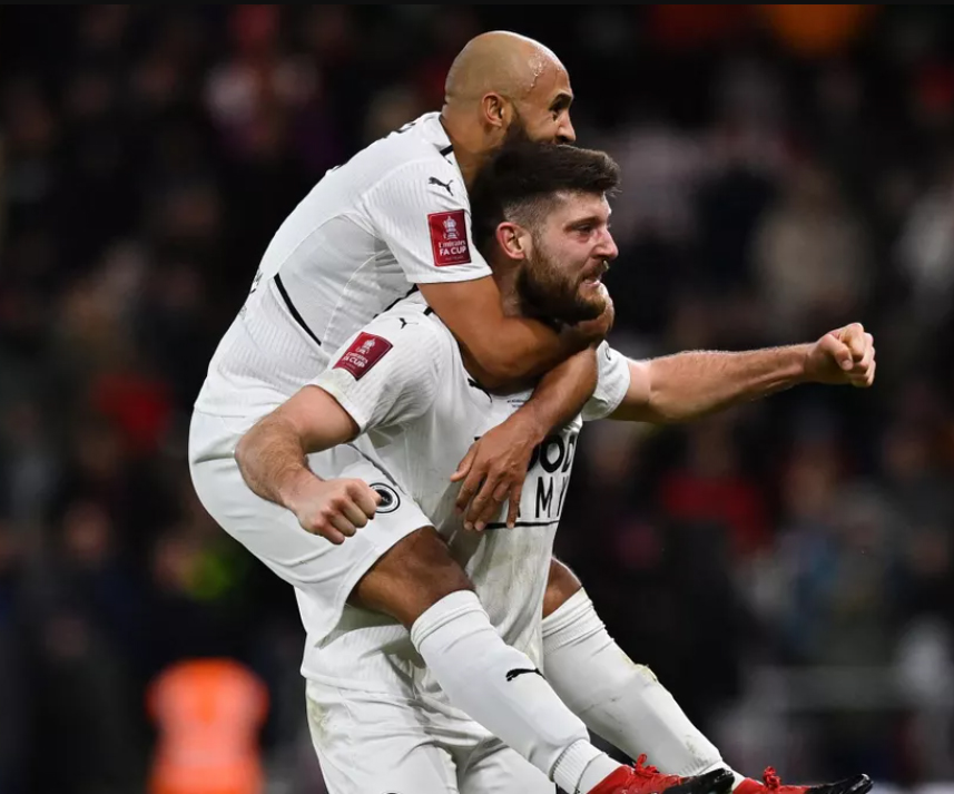 HUGE CONGRATULATIONS TO BOREHAM WOOD FOR GETTING THROUGH TO 5TH ROUND IN THE FA CUP.
redrockentertainment.com/huge-congratul…

#redrockentertainment #news #borehamwood