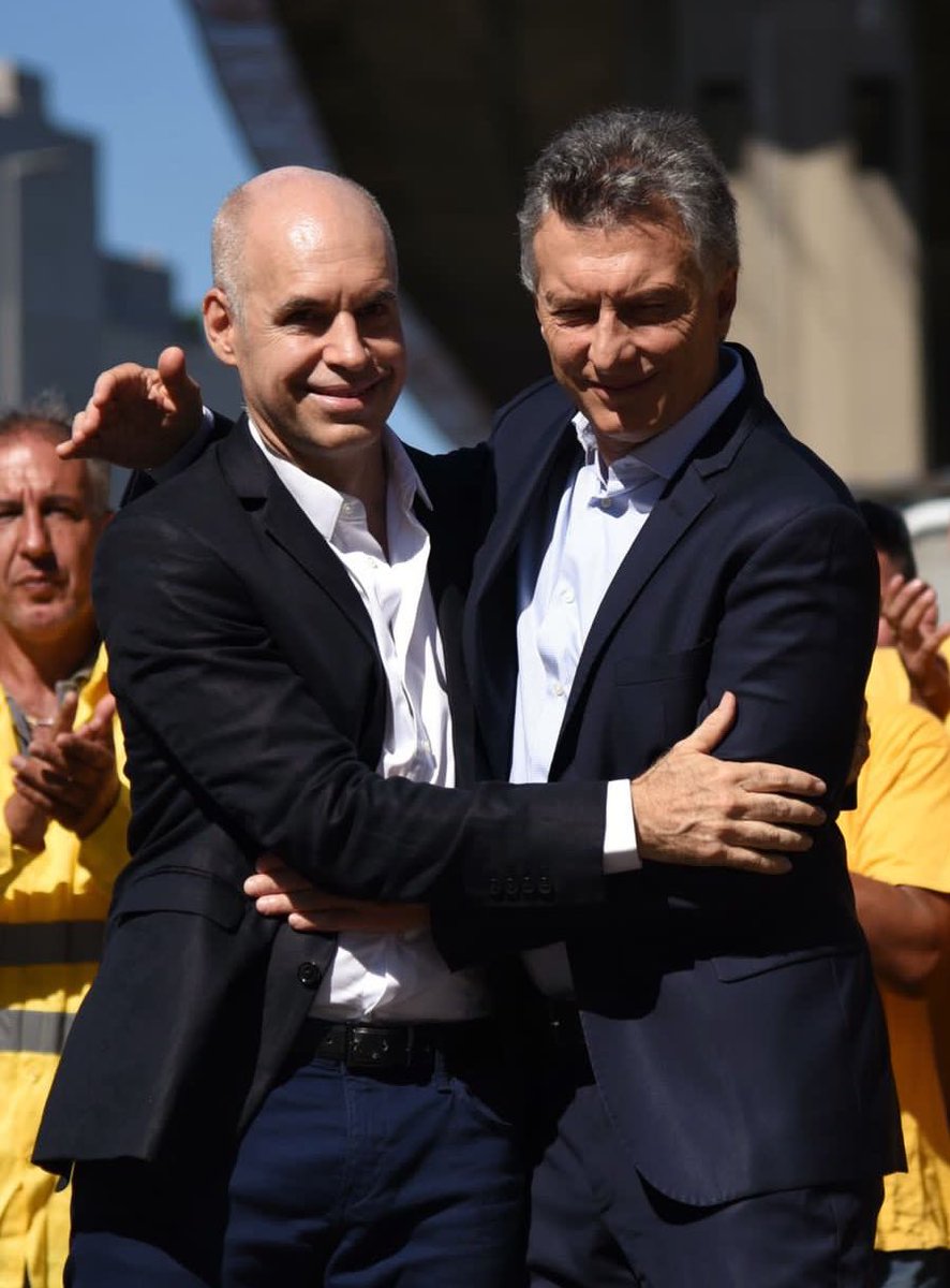 horaciorlarreta's tweet image. Pasan los años y seguimos estando más unidos y fuertes que nunca 💪🏼 ¡Muy feliz cumpleaños, @mauriciomacri! Uno más en el que seguimos juntos, trabajando por una Argentina con más República, libertad y trabajo. Te mando un abrazo enorme.
