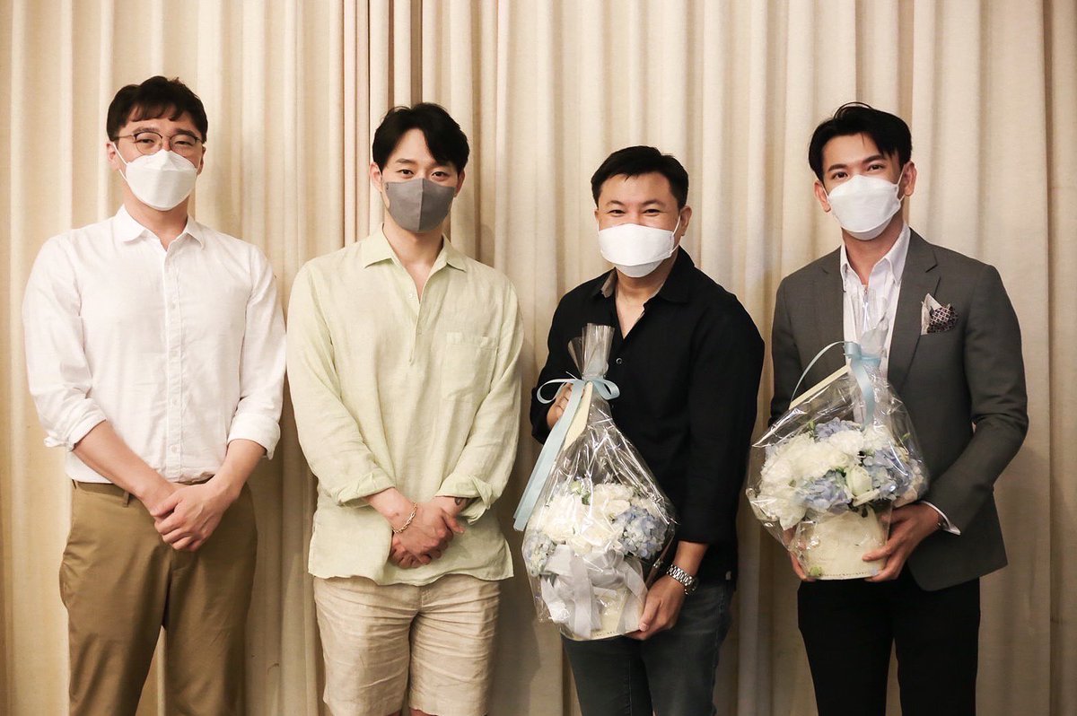 Jinnawa25102419's tweet photo. ใครเอ่ย!!! 

เร็วๆนี้

#เล่นใหญ่
#SCENARIO
#เมืองไทยรัชดาลัย

#Logbook #Logbook_Thailand #ParkYuchun #박유천 #로그북
#ユチョン #ยูชอน

#eddy2022 https://t.co/NHhXtUOK0G