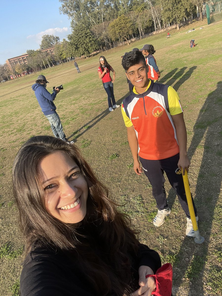 BeingIshanCric's tweet photo. With the upcoming star Kashvee Gautam. #womencricket #shootdiaries @PunjabKingsIPL #preauction #shashidhiman @vikram_mahal #ipl https://t.co/DgxRr9p39v