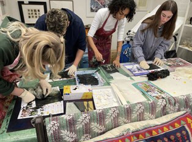 HPSartdt's tweet photo. Great work students! #year13artprintworkshop https://t.co/0mqd0FelR5 https://t.co/LJhnzcN8Hw