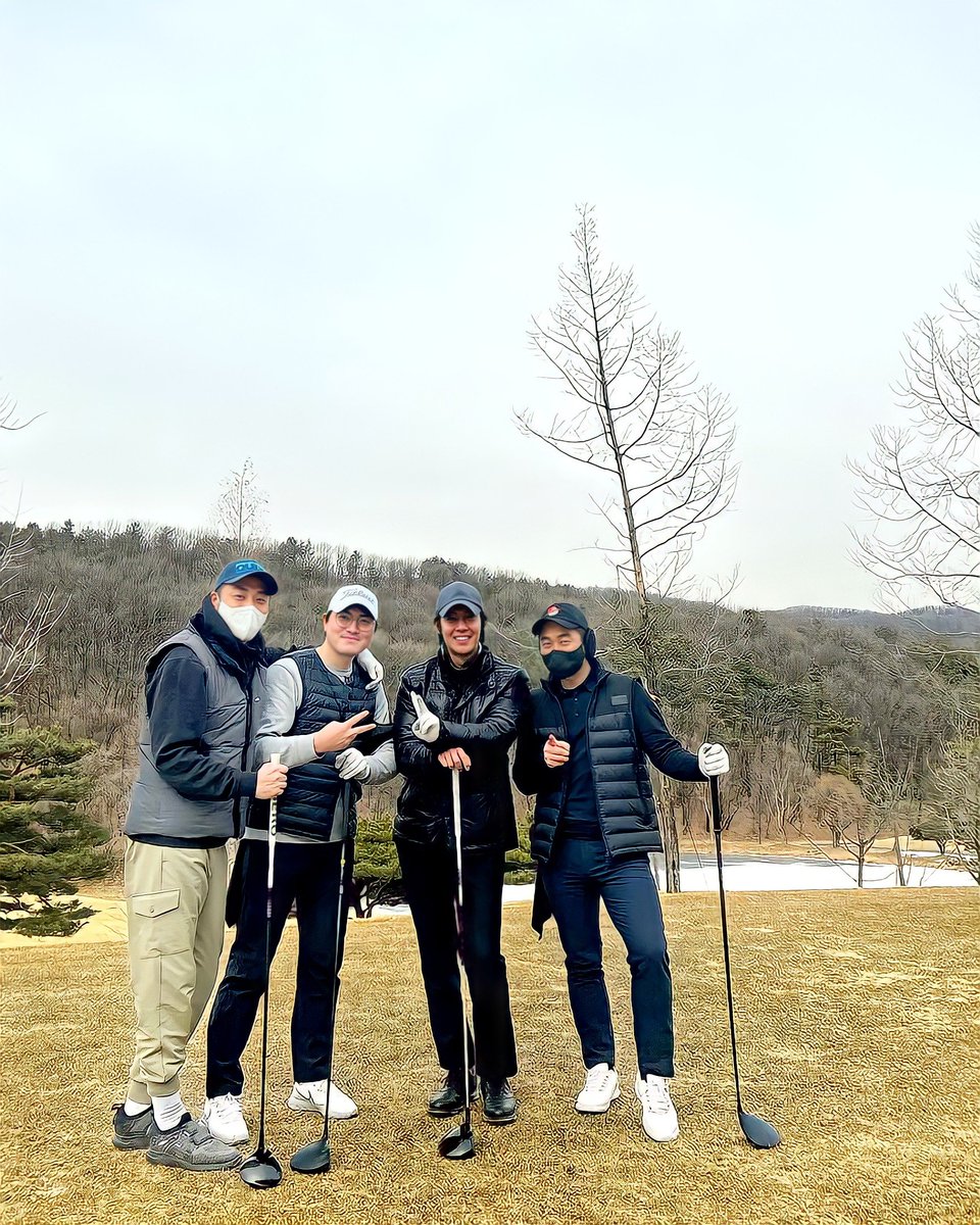 aurelist's tweet photo. HJ's friend posted a photo with him, looks like they're having practice
Reposted from @real_dive 동계훈련 #재밌었어요 #감사합니다🙏 #wonlife #글렌로스cc https://t.co/ydxbw6AANi
