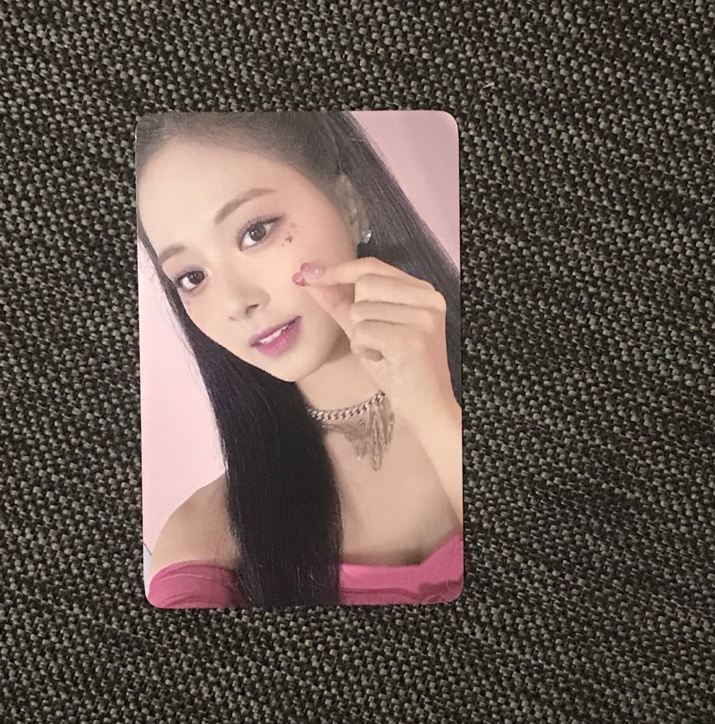dongwoonbestboy's tweet photo. got my tzuyu music plant pc! thank you for the secure packaging, @saintbuys! #soldbysaint https://t.co/Ar2wmWyjKQ