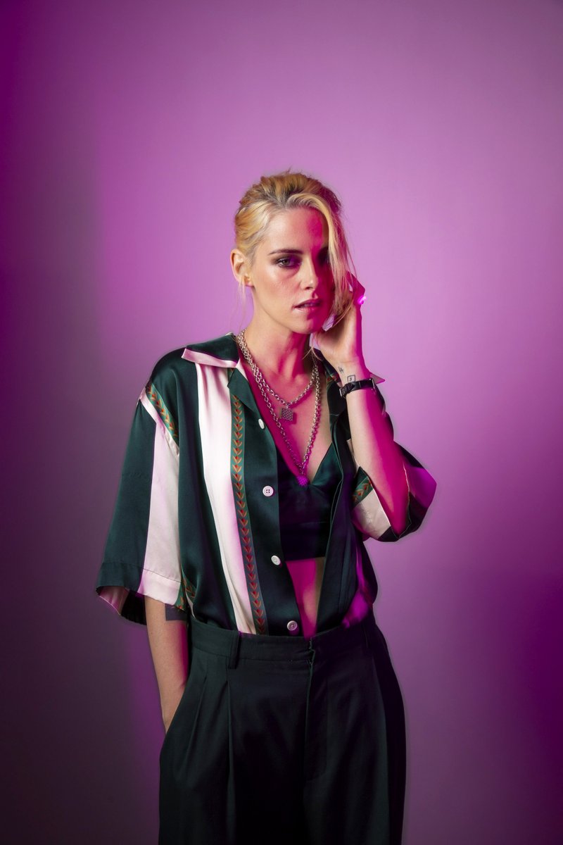latimes's tweet photo. Kristen Stewart was just nominated for her first #Oscar for lead actress for her portrayal of Princess Diana in "Spencer" 

Here's how the self-described "L.A. scumbag" prepared to play a British royal. https://t.co/HtYbE7X77V https://t.co/xlSDgDe49O