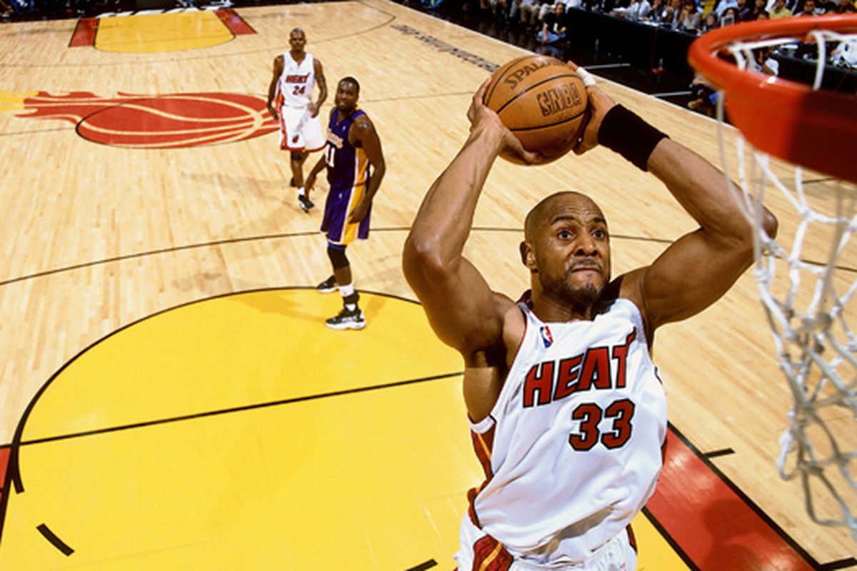 Happy Birthday to Heat legend Alonzo Mourning 