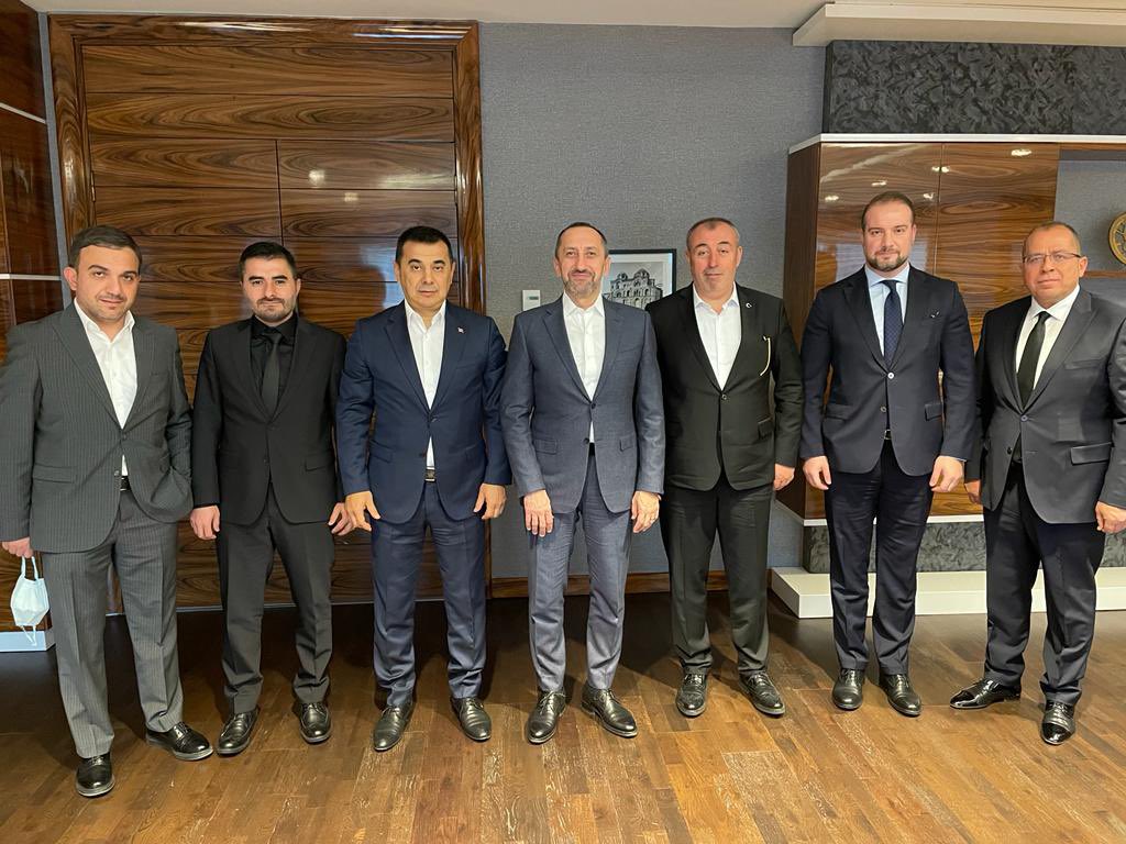 Türk Telekom AŞ Genel Müdürü Sayın Ümit ÖNAL ve çalışma arkadaşlarıyla bir araya gelerek haklı taleplerimizle ilgili istişarede bulunduk.

Karşılıklı görüşmelerimiz devam edecek.

<a href="/TurkTelekom/">Türk Telekom</a> 
<a href="/turkiskonf/">TÜRK-İŞ</a> 
<a href="/TurkiyeHaberis/">T.Haber-İş Sendikası</a> 
<a href="/umitonaltr/">Ümit Önal</a>