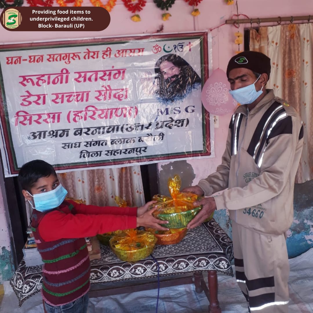 GreenSwelfares's tweet photo. Helping the underprivileged and orphan children for their treatment and providing food items to them | DSS Volunteers | Barauli, UP
#138WelfareWorks #food #foodbanks #DeraSachaSauda #SaintDrGurmeetRamRahimSinghJi #SaintDrMSG https://t.co/hoiyghy7p9