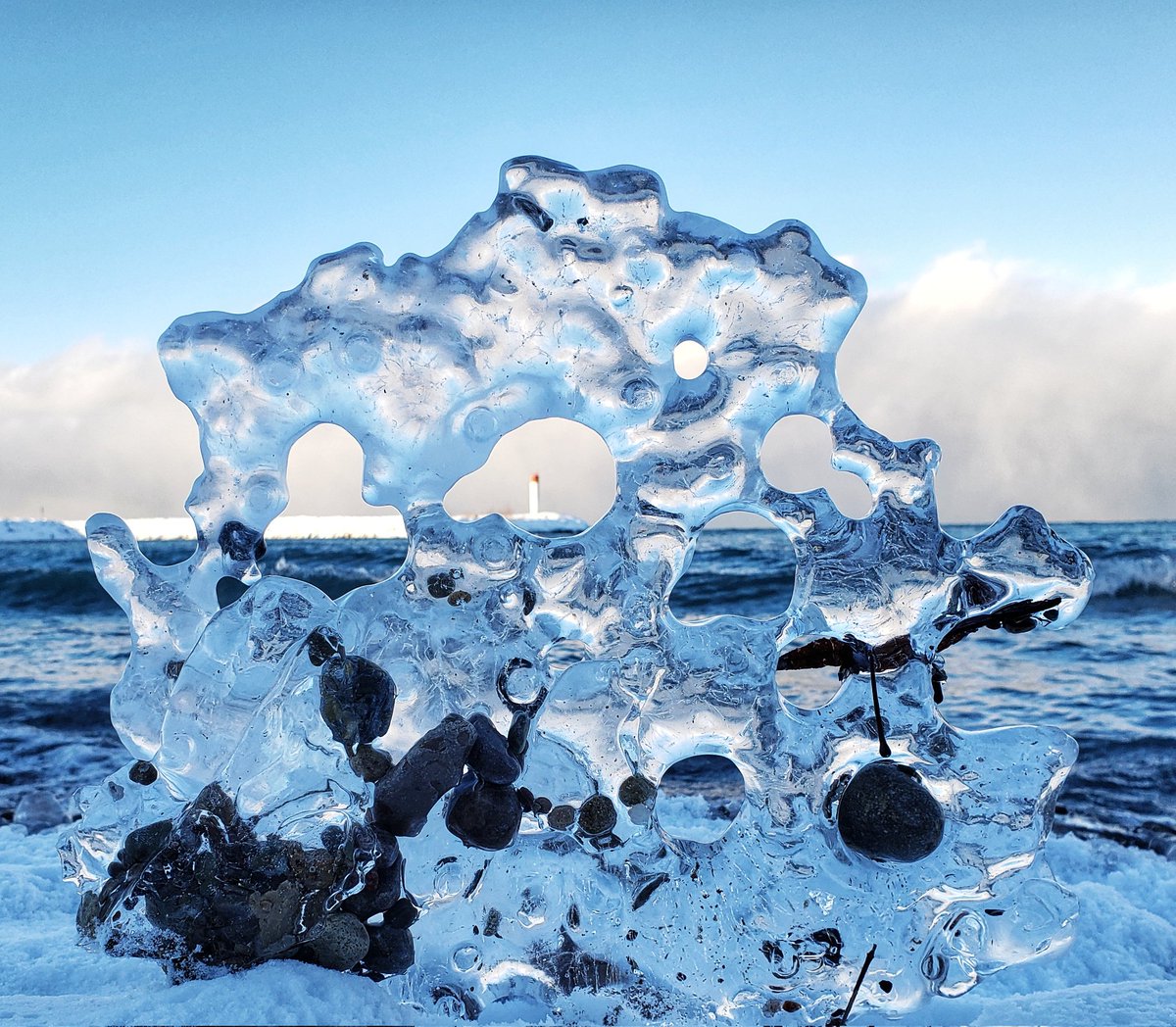 Harbour light, Meaford harbour, January freeze. #ONStorm #greybruce #GreyCounty