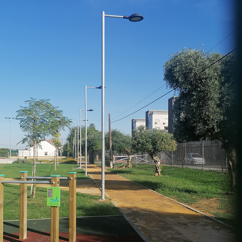 FORJAS_es's tweet photo. En el parque la Caldera de este municipio andaluz, ya están instaladas las más de 50 luminarias ECA LED. Luminarias de alumbrado público fabricadas en aluminio inyectado y cristal con módulo del de 40W. 

#Forjas #lighting #luminaria #luminarias #luminariasled #iluminacionurbana https://t.co/7sYMYmlaph