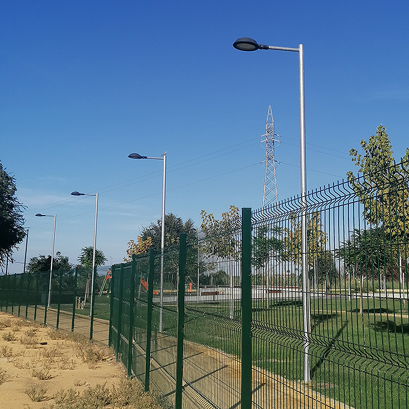 FORJAS_es's tweet photo. En el parque la Caldera de este municipio andaluz, ya están instaladas las más de 50 luminarias ECA LED. Luminarias de alumbrado público fabricadas en aluminio inyectado y cristal con módulo del de 40W. 

#Forjas #lighting #luminaria #luminarias #luminariasled #iluminacionurbana https://t.co/7sYMYmlaph