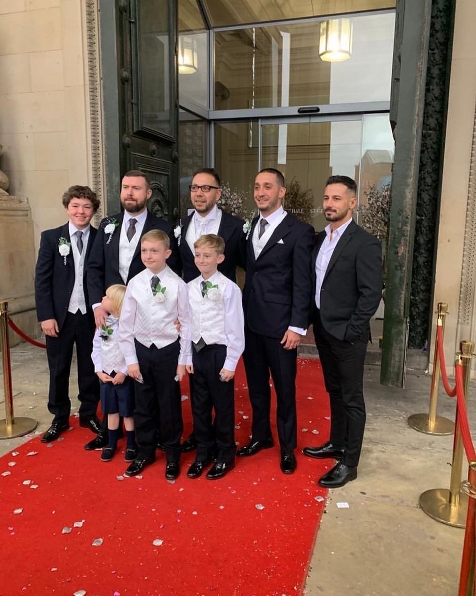 LiverpoolSuits's tweet image. So glad we could provide the suits for Andy and everyone on their very special day and as always congratulations! 🎉 👏
.
.
.
.
.
.
Tags:
#Liverpool #Liverpoolbusiness #Liverpoolcity #Liverpoolone #suitandtie #tailor #tailoring #bespoke #bespoketailoring #bespokesuit