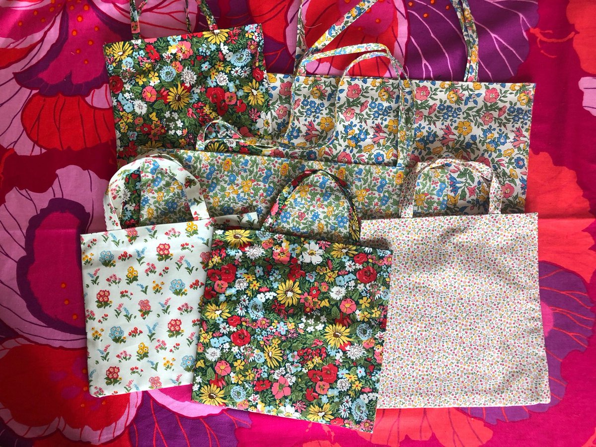 reusable Liberty print material gift bags etsy.com/uk/shop/CarolB… etsy.me/3Gv2iPP