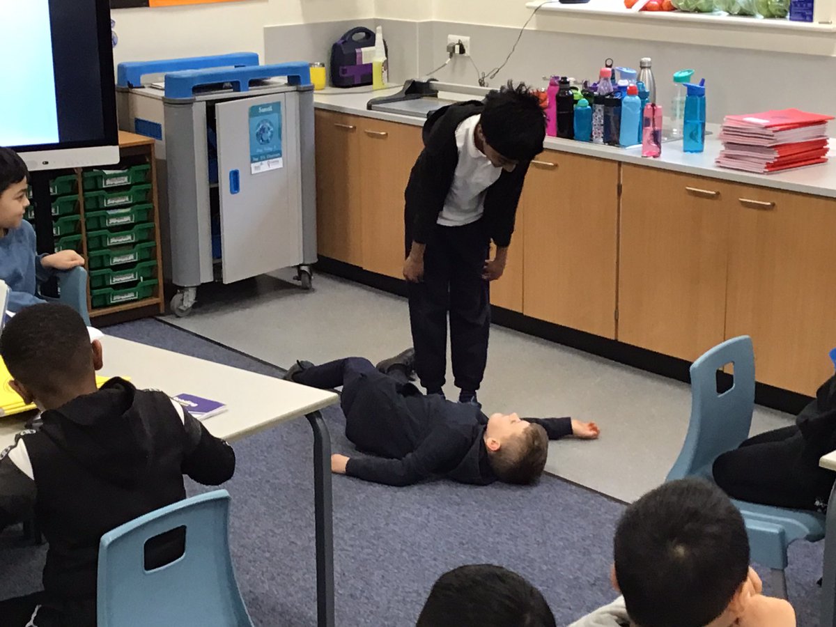 PindersPrimary's tweet photo. We used our drama skills in #PPEnglish today in Year 3/4 to begin our next genre - play scripts. We retold the Greek myth, Pandora’s Box in groups of three. https://t.co/AEvFzLtaYh