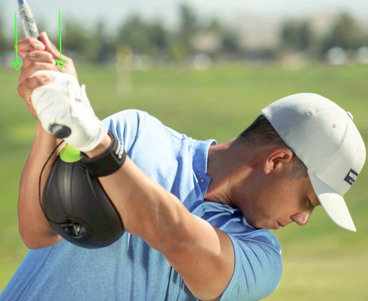 A consistent golf swing starts with good connection. Implement #theSTRUCTUREBALL to your practice routine to build the proper fundamentals all year long. #PracticewithPurpose