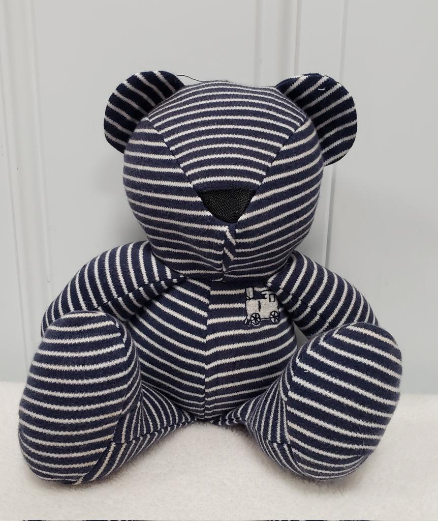 aline_major's tweet photo. Tuesday!!!!
Baby Sleeper bears are so cute!!!

Custom Memory Bear $65
Custom Memory Pillow $45
Baby Sleeper Bear $40
#memorybear 
#memorybearkeepsake https://t.co/PvCMG0jd7x