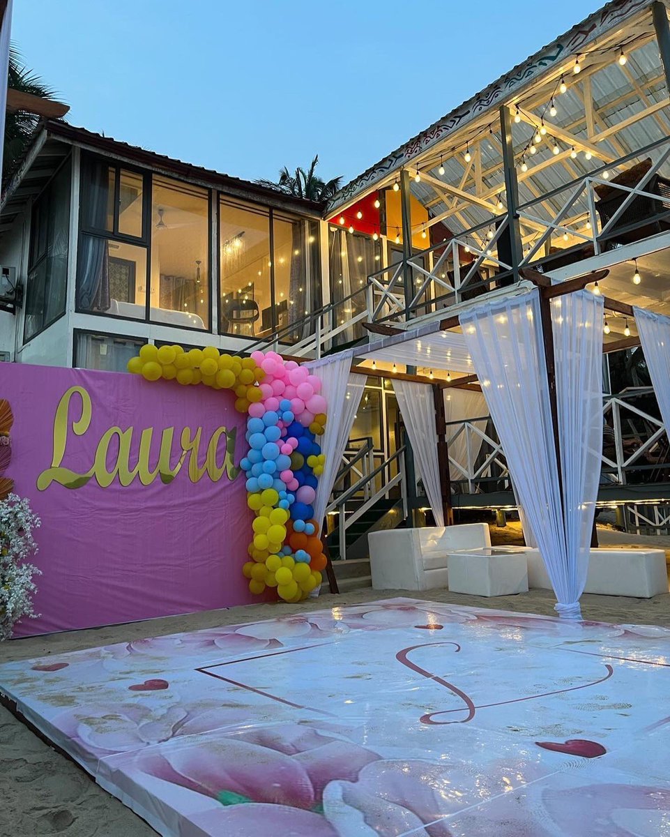 bellezabeachclb's tweet photo. Tell the world we’ve got the best place to host your parties. 🎊 📍

#beachhouse #beachparty #kokrobite 
#bellezabeachclub #thebellezaexperience https://t.co/5uizqcFxpf