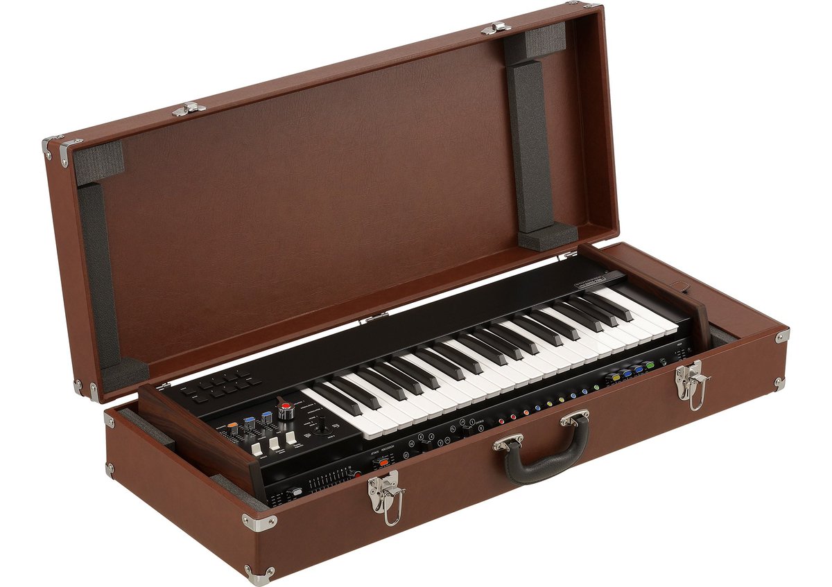 BridgeSetSound's tweet image. We only have 1 of the new @KorgUSA miniKORG 700FS! Grab it here bridgesetsound.com/products/korg-…