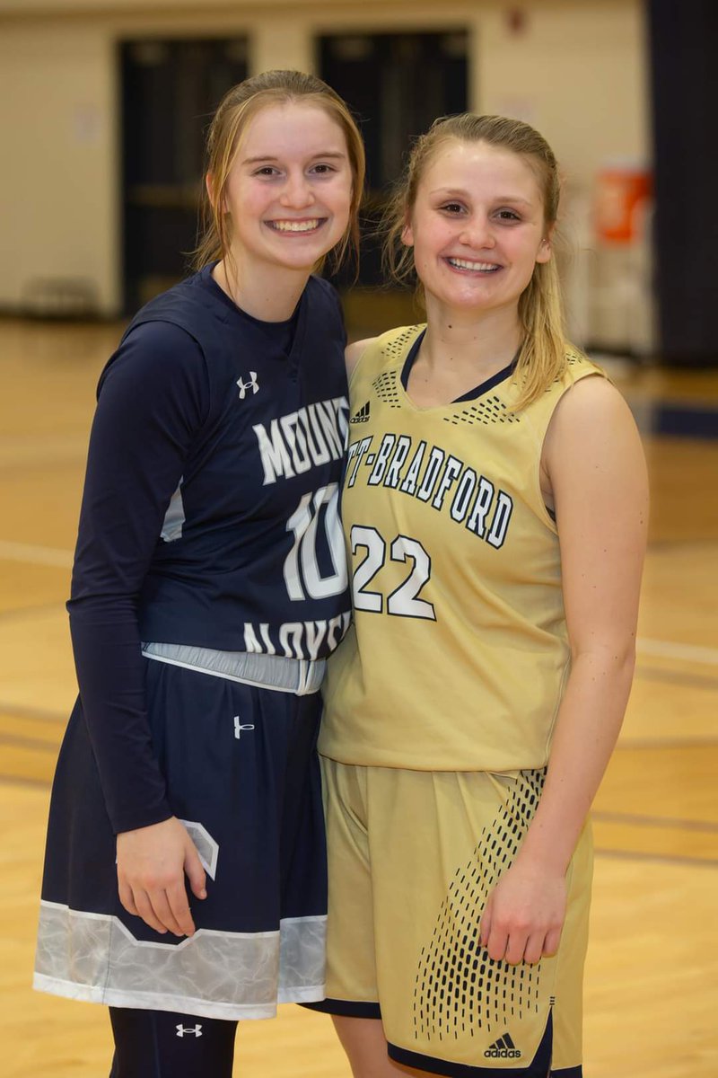 HoopsGator's tweet photo. Thanks to Pat Crants as always for capturing a couple of great photos of our former players doing battle last night!! Wish we could have been there!
#NextLevelGators
#AlwaysLadyGators
πππππ https://t.co/4Ko1z5Ex8t