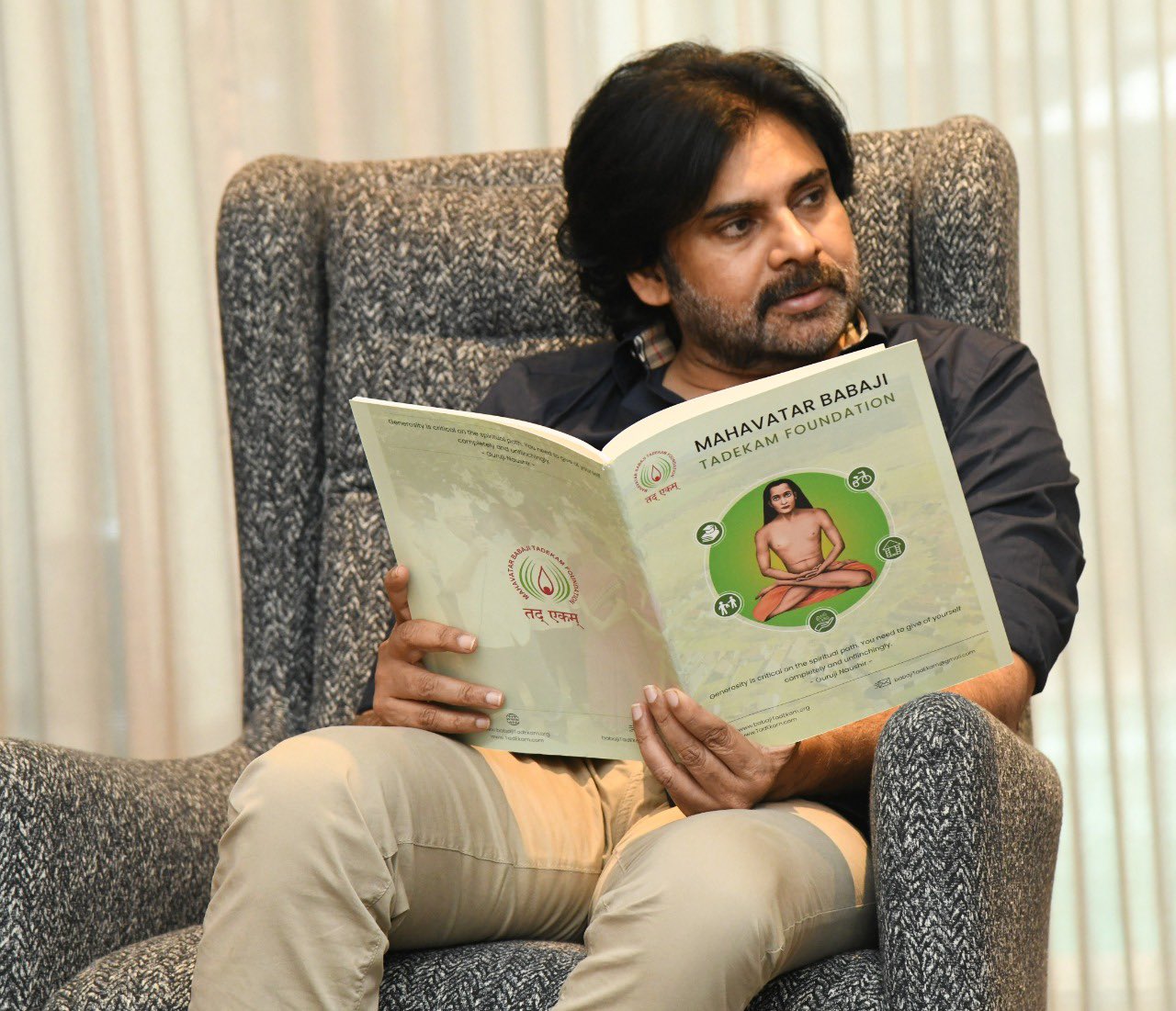 FLFJoGFUUAIjcxN?format=jpg&name=large