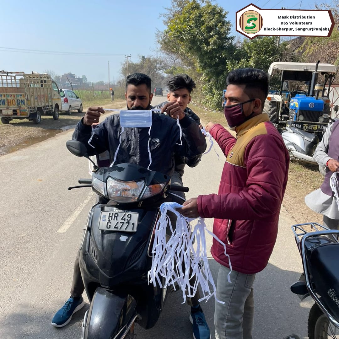 Mask Distribution by DSS Volunteers following the pious teachings of Saint Dr. Gurmeet 𝐑𝐚𝐦 𝐑𝐚𝐡𝐢𝐦 Singh Ji Insan | Sangrur, Punjab
#DeraSachaSauda #138WelfareWorks #SaintRamRahimJi #SaintDrMSG #SaintDrGurmeetRamRahimSinghJi #COVID19 #MaskUp #MaskUpIndia #Masks