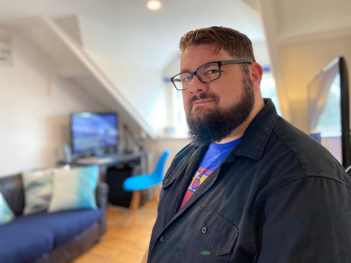 MattBearClark's tweet photo. A spring clean and streamline of the Shadow Tor Studio, in preperation for a lot of work, both archaeological and gaming this year. Expecting lots of visitors too, to try out demos. #GameDev #Vr #Studio #Cornwall #Media #ShadowTor https://t.co/JcYL8zaJze