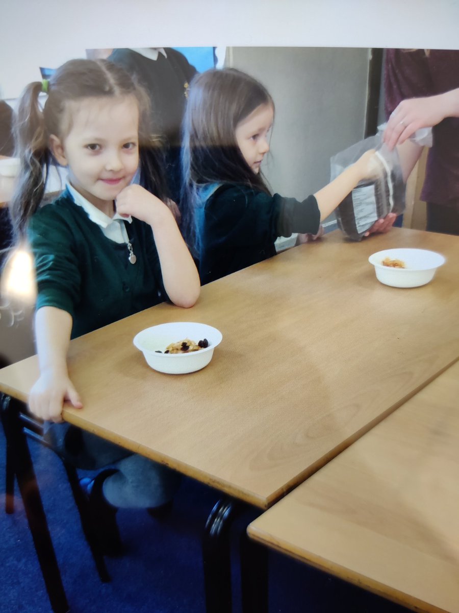 YearOneSPA's tweet photo. Year One have loved their Science lesson making charoset and linking it to last week's lesson about what parts of plants we can eat! They decided charoset tastes "weirdly nice"! @SpaldingPriAcad @InfinityAcad https://t.co/FzNrU28usZ