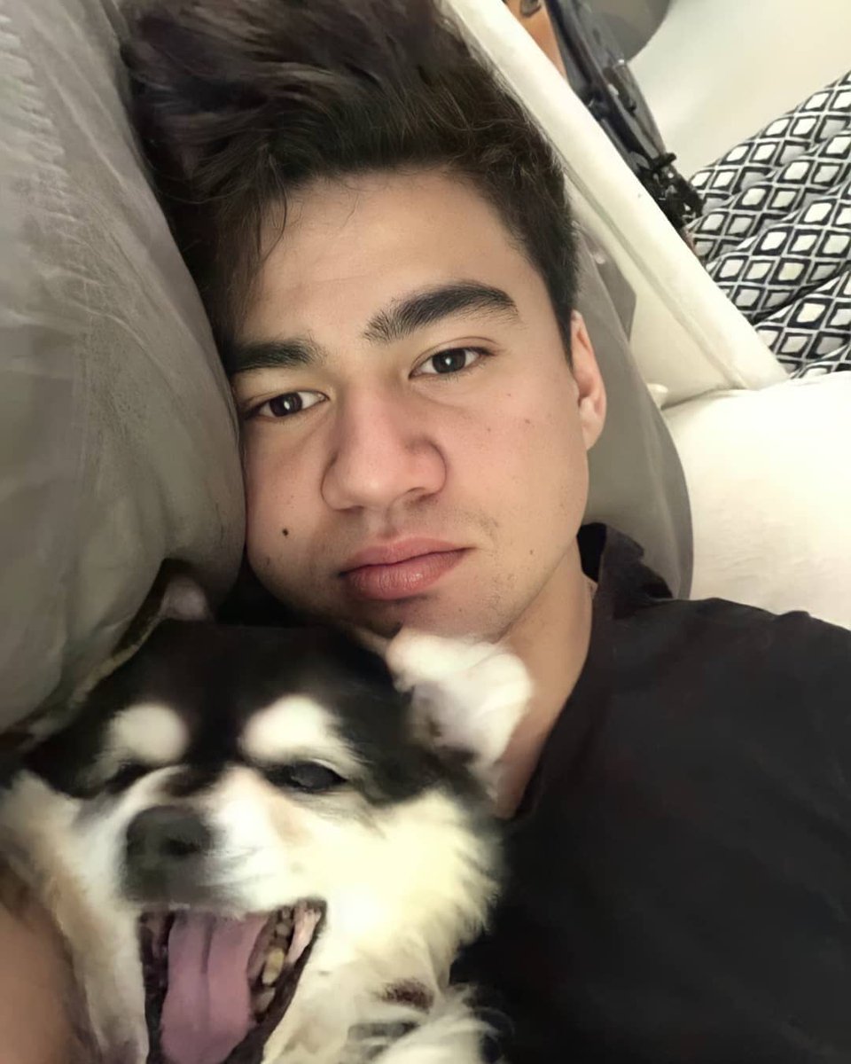 My sweet baby boy is trending #calum 💚