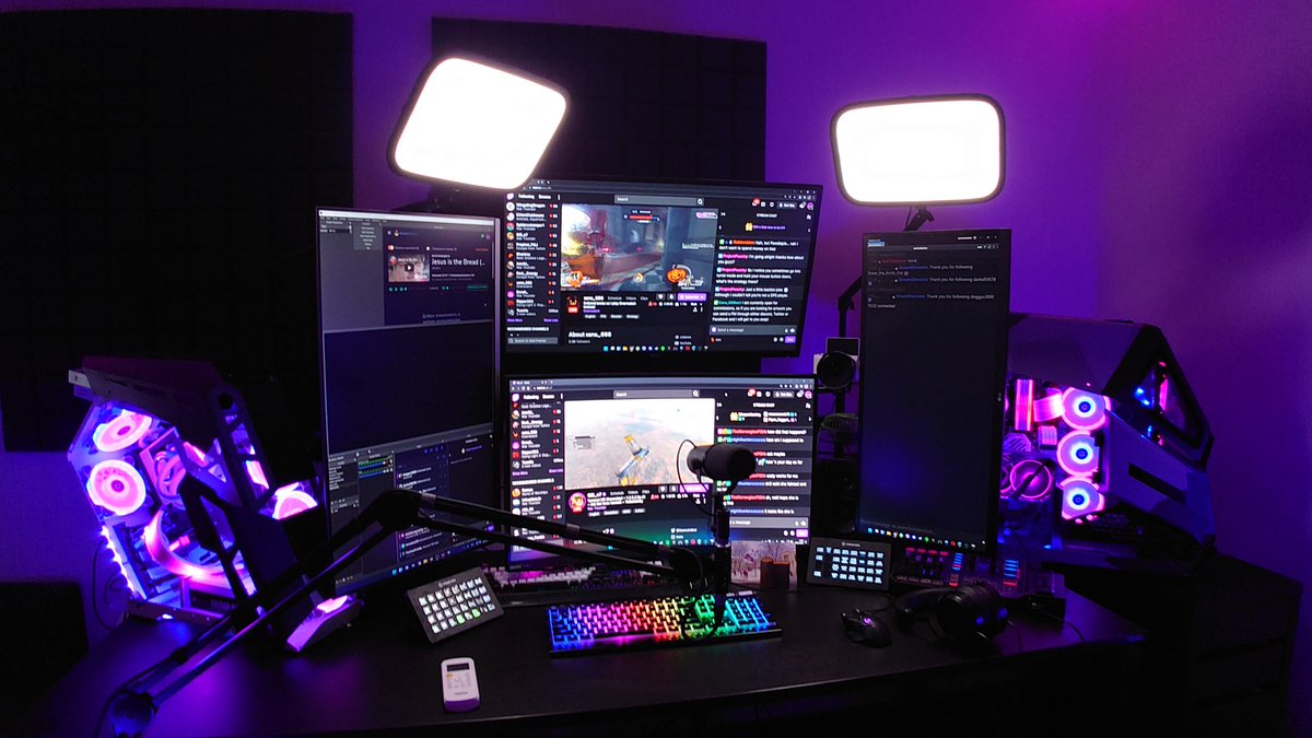 jeanclodvanshot's tweet photo. Workstation update Feb 2022. Next update is going to happen from the new place in Moscow I'm gonna move to this year! https://t.co/g9ZlafFGbB