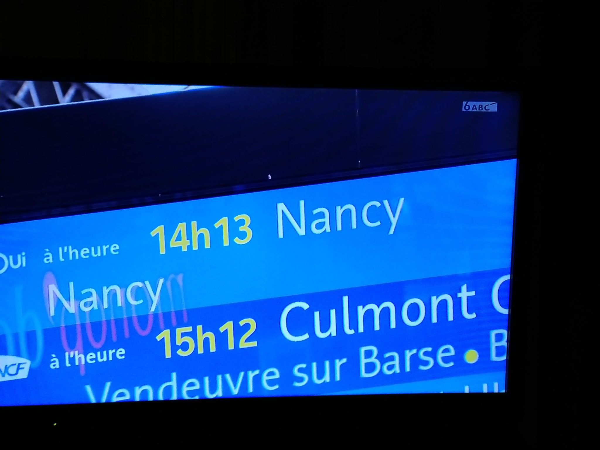 ゆみ 裕海 世界の車窓から パリ東駅からのtgv スーツさん東駅 北駅 近くのホテルに泊まりながら色々行ってたなぁ と思いを馳せながら コロナ前の最後の仕事でパリ バルセロナまで乗った事を思い出す T Co Ommvbihnac Twitter
