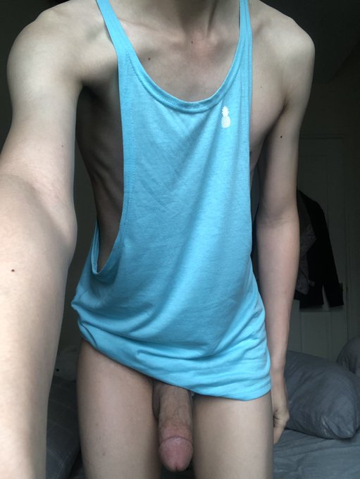 How&rsquo;s everyone doing? 😌 https://t.co/5kdwnr3aNS