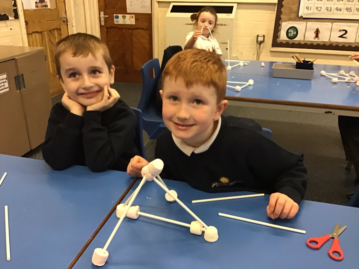MSNPrimary's tweet photo. Venus Class have been busy showing resilience and self belief in building bridges like Isambard Kingdom Brunel #midsomernortonprimary #msnprimary #brunel https://t.co/I9GMGXLNur
