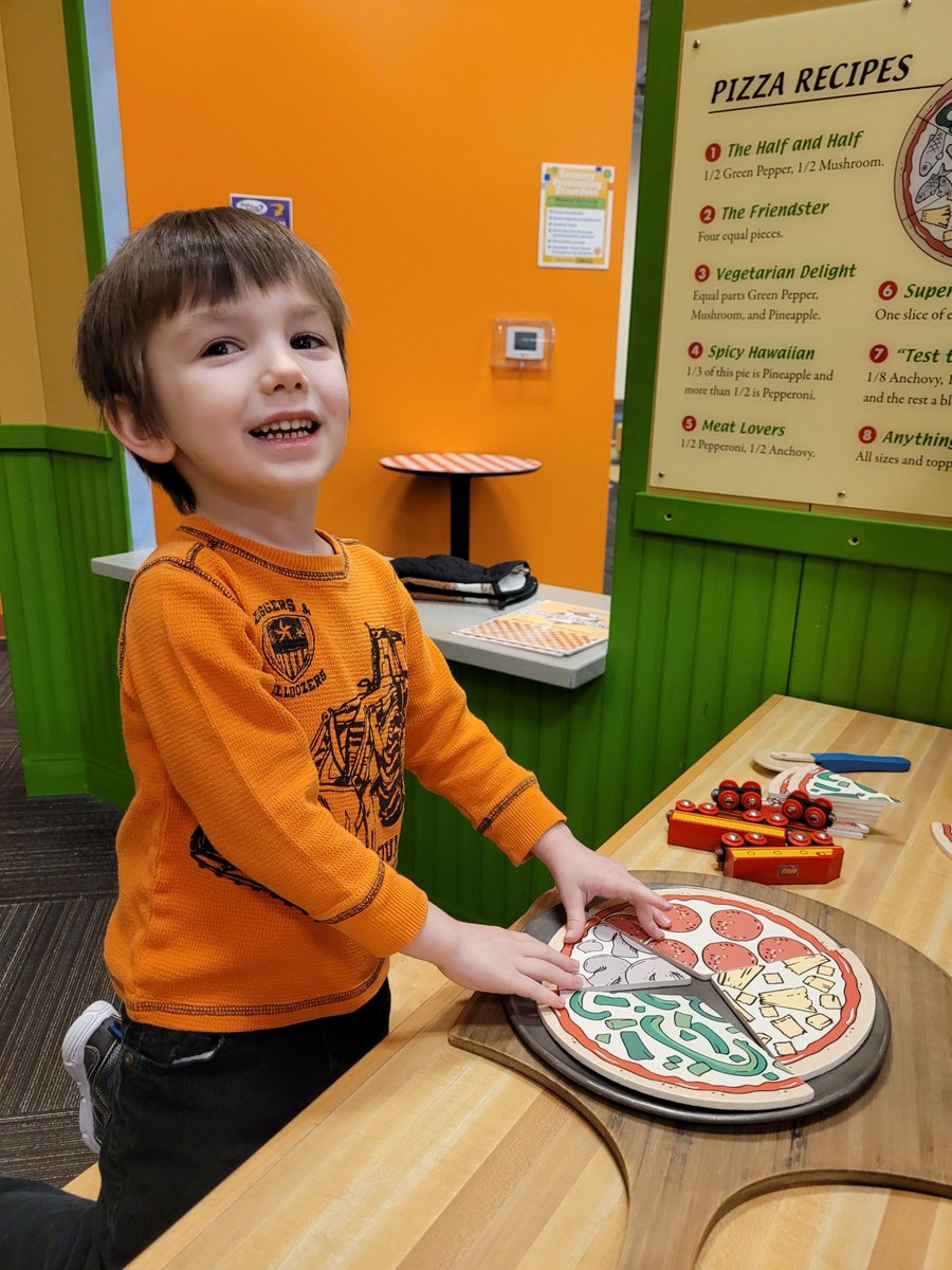 CMFDL's tweet image. Celebrate National Pizza Day in the coolest pizza place in town... Pizzaria Frazoni! In our shop you can make a pie with a variety of different toppings while you explore fractions and early math skills. Little chefs learn to cook, share, and clean up!