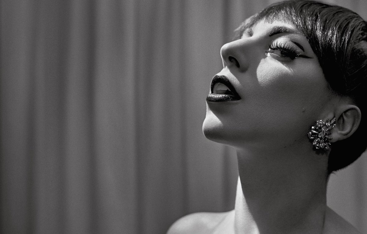 monsieur_serge's tweet photo. Lady Gaga becomes the first actress to receive 4 nominations for Golden Globe, BAFTA, CC and SAG and to be snubbed at the Oscars.

She received 4/5 nominations for the most prestigious cinema ceremonies this year. https://t.co/DtNeLsBK5q