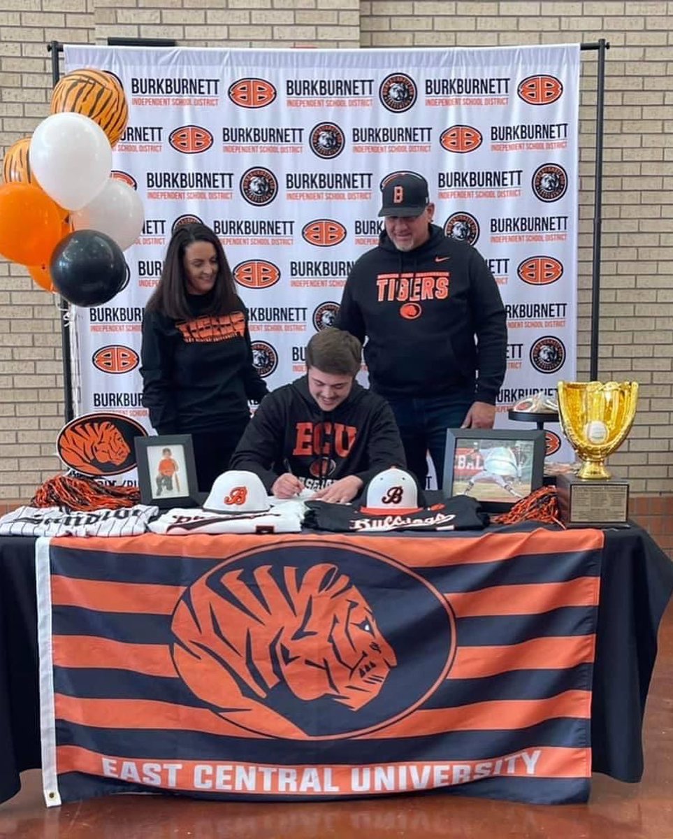 Signed my National Letter of Intent yesterday! <a href="/ECUTigersBSB/">ECU Baseball</a> @BuDobaseball23