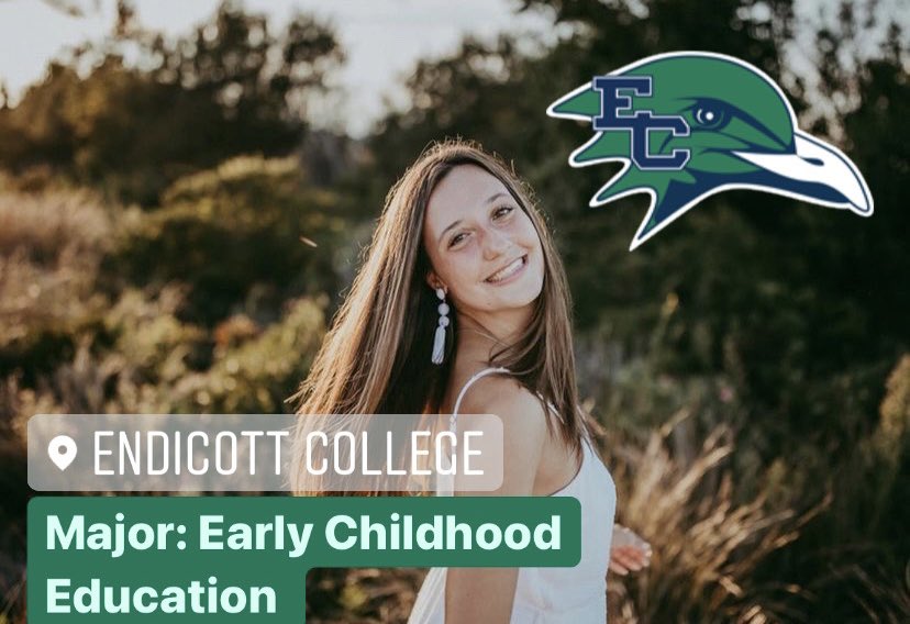 Melrose2022's tweet photo. Congratulations to Olivia Galusi on her commitment to Endicott College with a major in Early Childhood Education ! Your class is so proud!🎉💚 @oliviagalusi https://t.co/pGIpeXRuMW