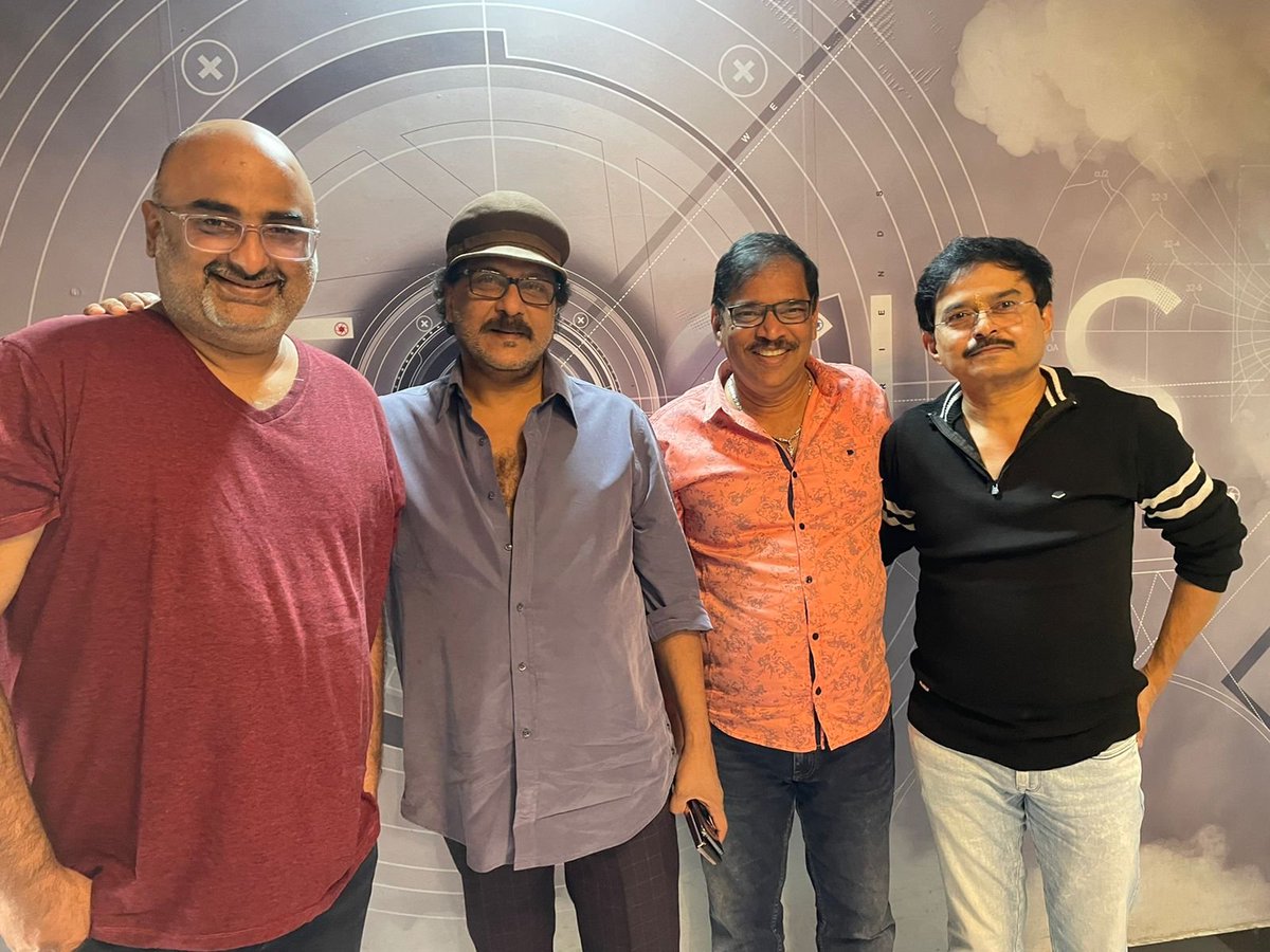 vintvais_ho's tweet photo. ಎನ್.ಎಸ್.ರಾಜಕುಮಾರ್ ಅವರ ಓಂಕಾರ್ ಫಿಲಮ್ಸ್ ನಿರ್ಮಾಣ ಹಾಗೂ ಚಿ.ಗುರುದತ್ ನಿರ್ದೇಶನದಲ್ಲಿ'ರಮ್ಯ ರಾಮಸ್ವಾಮಿ'ಚಿತ್ರ ಸೆಟ್ಟೇರುತ್ತಿದ್ದು,ಕ್ರೇಜಿ಼ ಸ್ಟಾರ್ ರವಿಚಂದ್ರನ್ ನಾಯಕರಾಗಿ ಅಭಿನಯಿಸುತ್ತಿದ್ದಾರೆ ನಾಯಕಿ,ತಾರಾಬಳಗ ಹಾಗೂ ತಾಂತ್ರಿಕ ವರ್ಗದ ವಿವರ ಶೀಘ್ರದಲ್ಲೇ ಹೊರಬೀಳಲಿದೆ!#RamyaRamaswamy #CrazyStar #ChiGuridutt #NSRajkumar https://t.co/nzMEAYBLP5