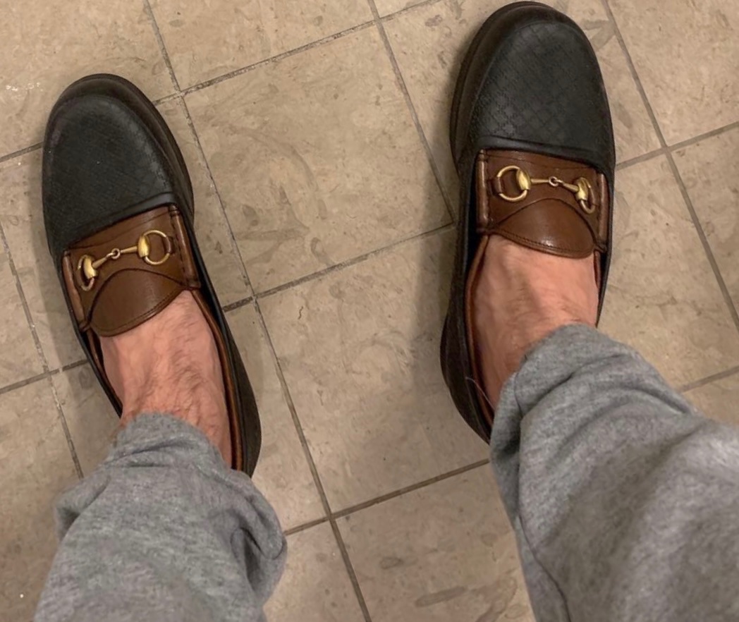 CASoccerMaster's tweet photo. Felt like airing out my feet today. Hope no one has any problems with that #footmaster #findom #cashmaster https://t.co/WpmDVQ5YMq