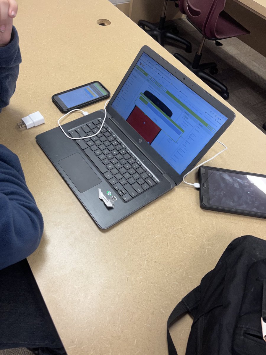 LRMSWildcats's tweet photo. Students in Apps Creator working on coding &amp; testing an online game they have designed.  #WeAreLR https://t.co/8IitCZC4BF