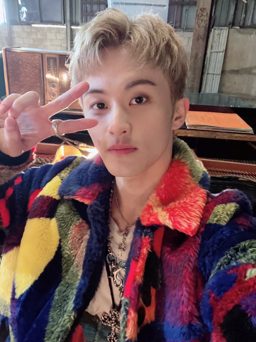 isungie's tweet photo. Te amo mark lee https://t.co/UvfhFZkQRW
