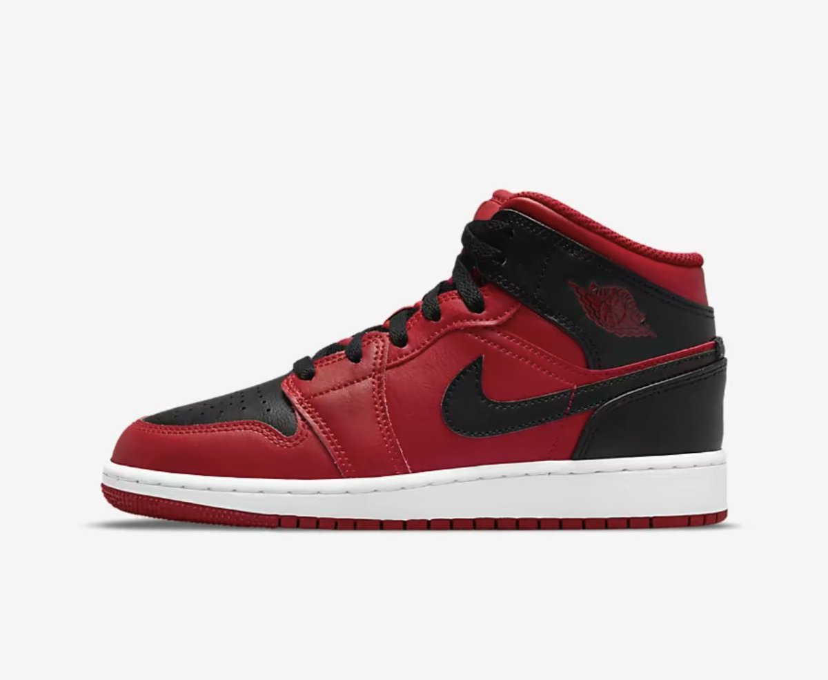 SNKRS STOCK tweet media