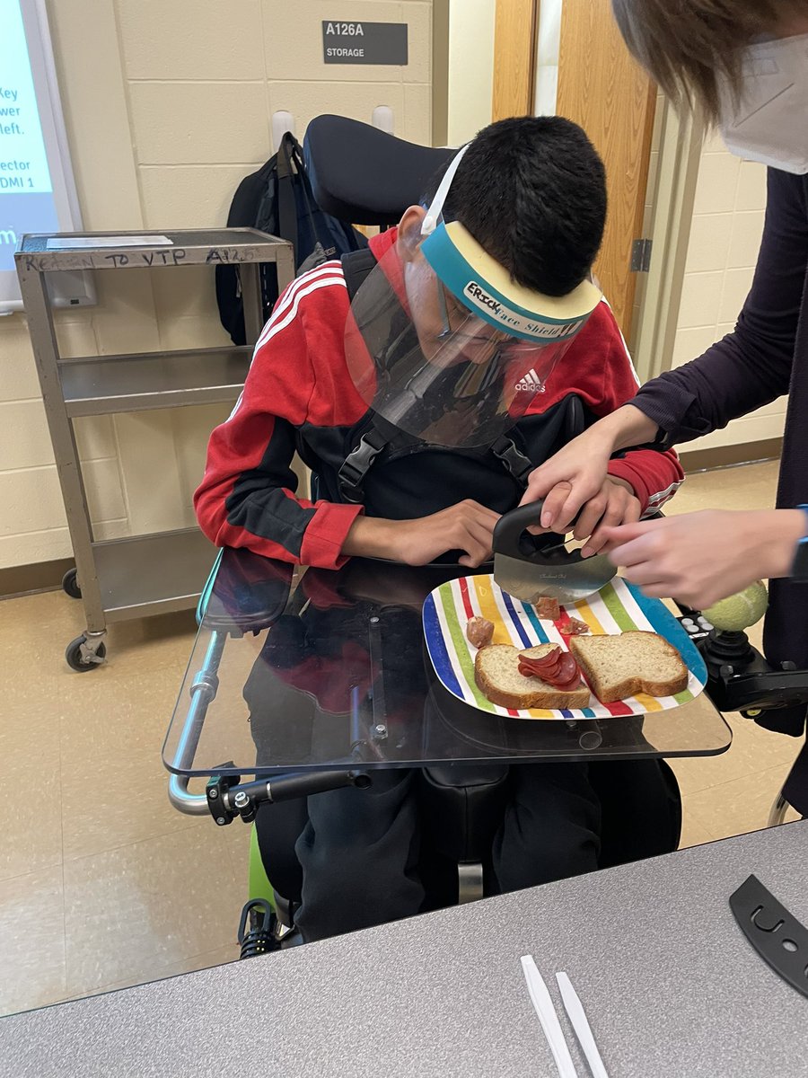 BHS_ILP's tweet photo. Pizza Day #2 in VTP!! #accessiblechef https://t.co/lD066NsnQX
